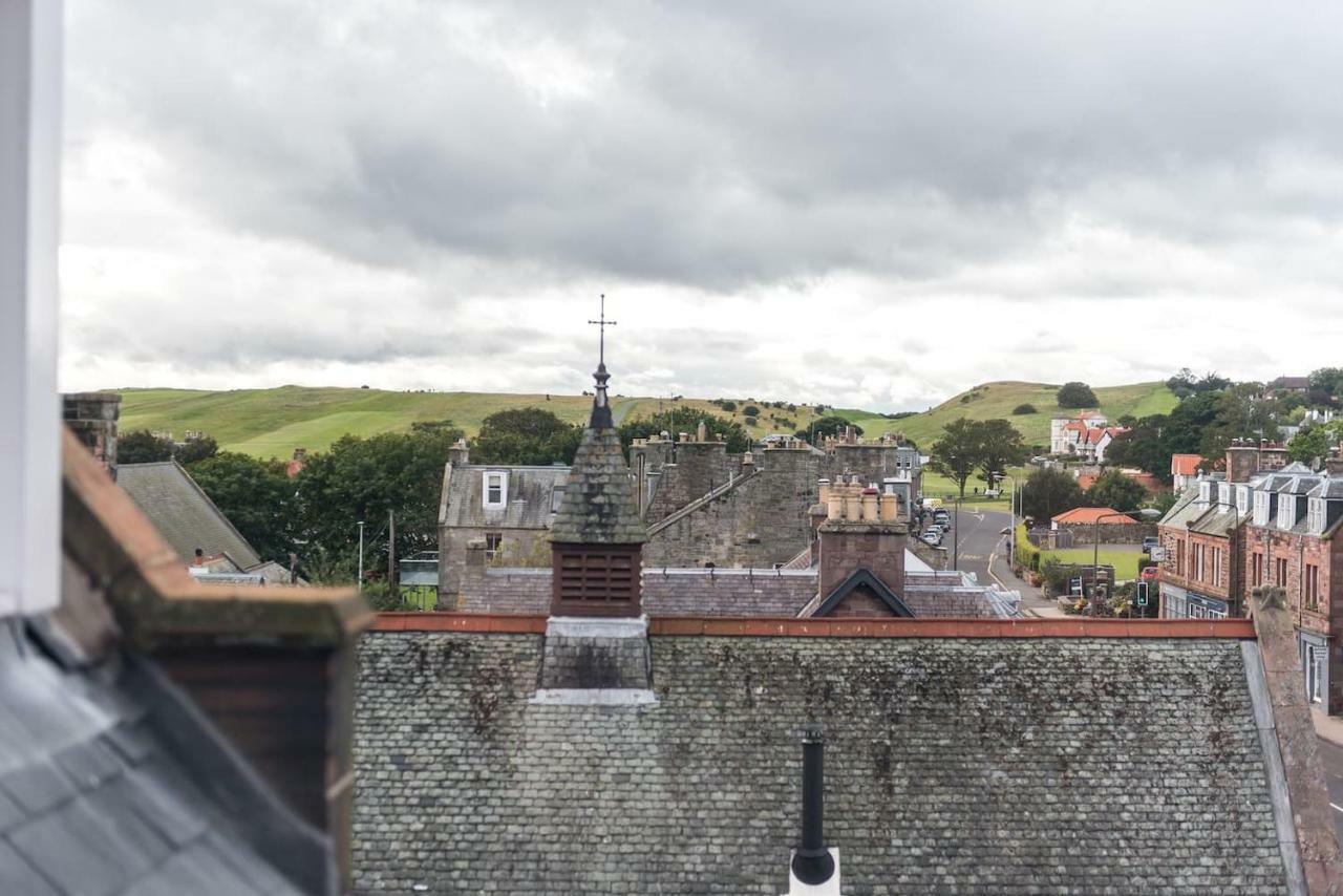 Luxurious Living In Gullane Villa เอดินบะระ ภายนอก รูปภาพ
